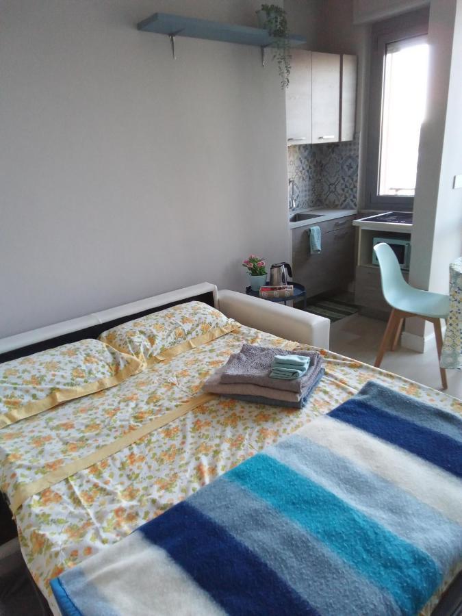 A Due Passi Metro Italia '61 Appartement Turijn Buitenkant foto